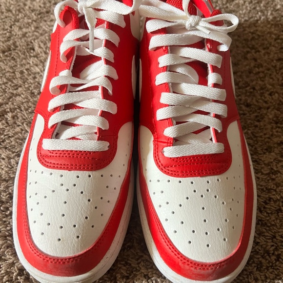 Nike Red and White Low-Top Sneakers - Picture 2 of 4